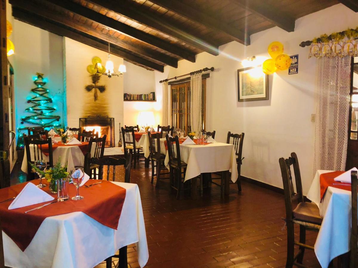 Hotel El Patio De Monterrey Уарас Екстериор снимка