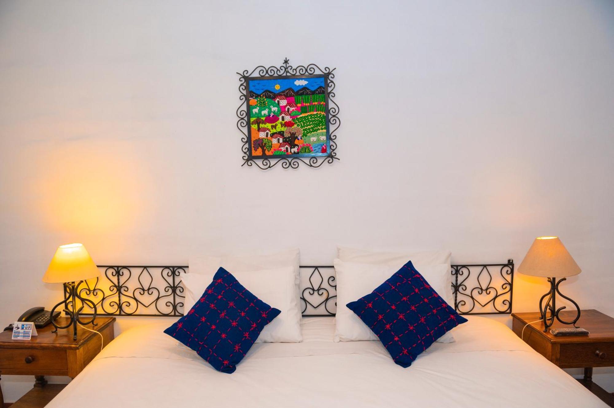 Hotel El Patio De Monterrey Уарас Екстериор снимка