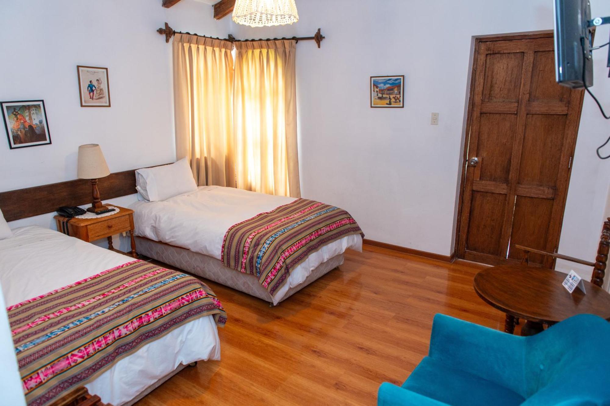 Hotel El Patio De Monterrey Уарас Екстериор снимка